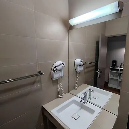 Apartament Quartier Chartrons Etage 1 *